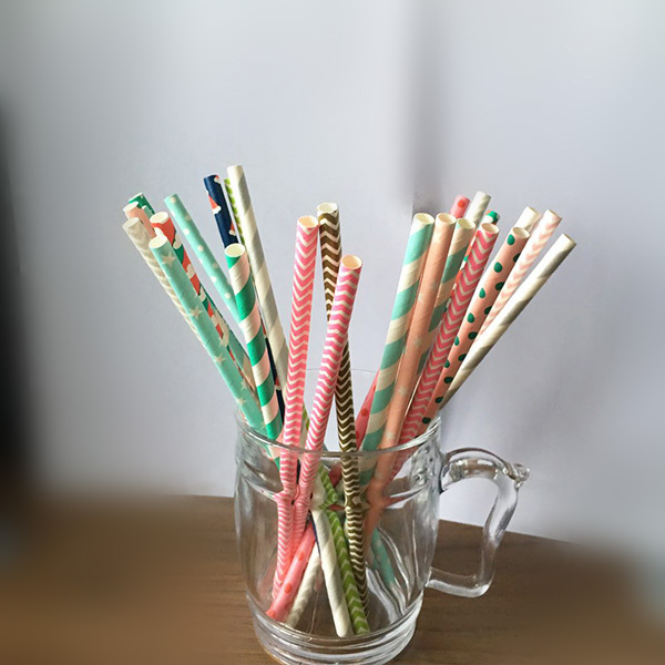 紙吸管更加環保